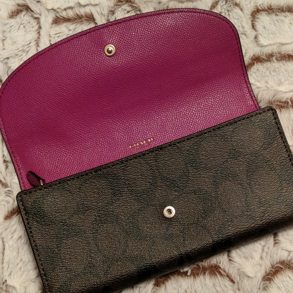 Coach Large Purse & Matching Wallet • Fuschia - Picture 6 of 8